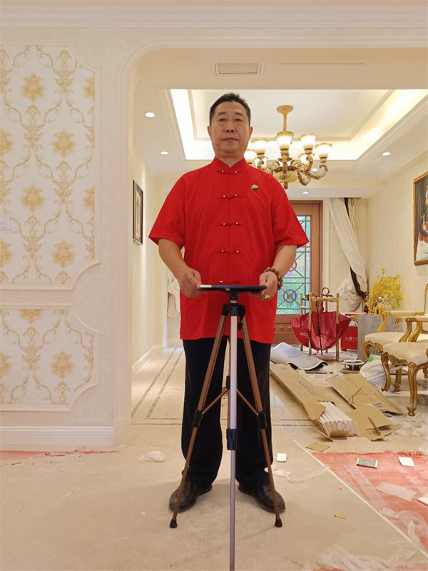 中国天眼风水实战应用非遗传承人高浦洪，2023年7月19日在重庆市綦江区受邀在＂奥园金澜湾＂为福主老板看阳宅风水，用道教茅山功法通关化解，用天眼功法布阵。各项相关数据符合此风水格局，是很好的阳宅华居。
