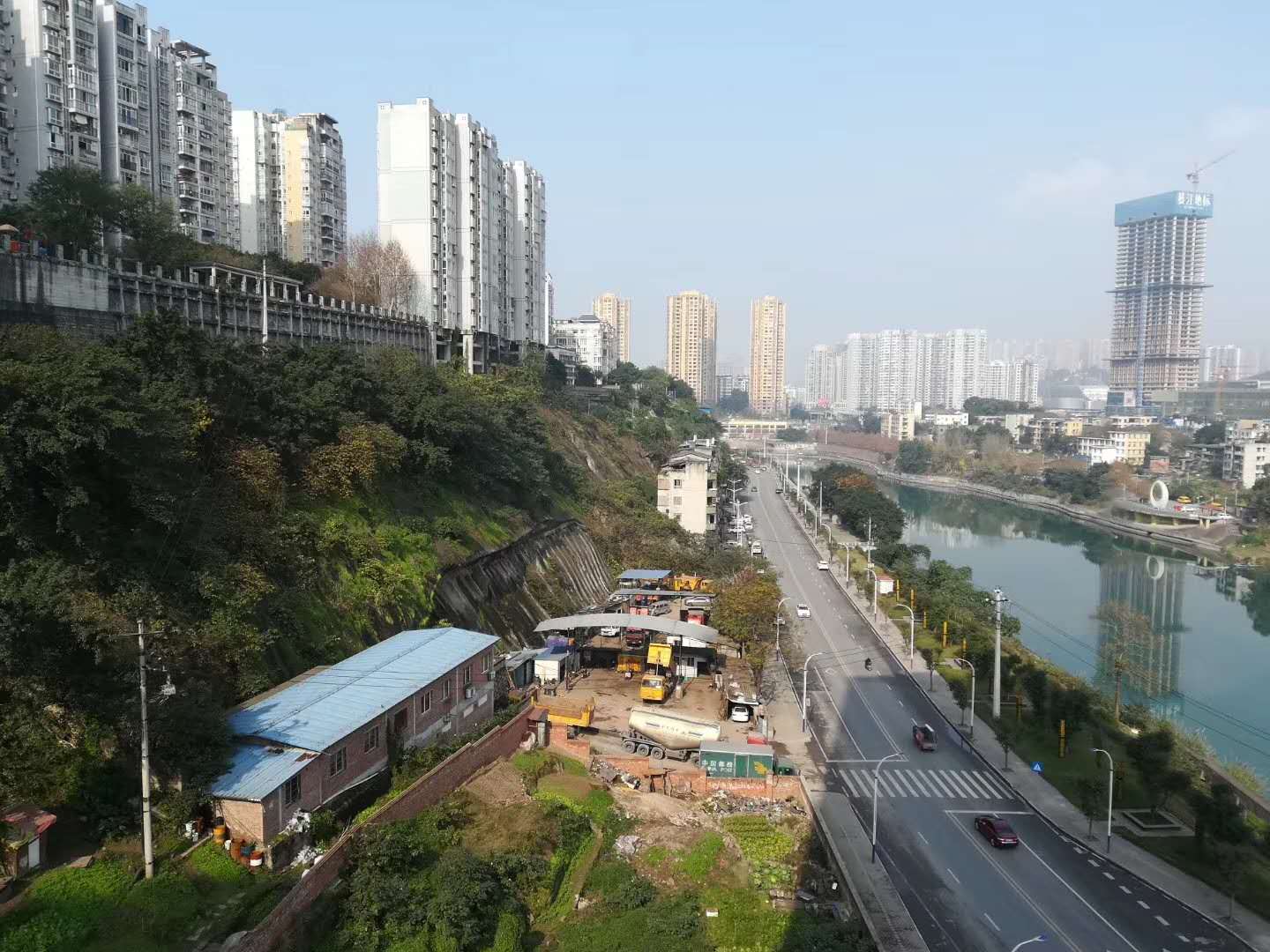 高浦洪