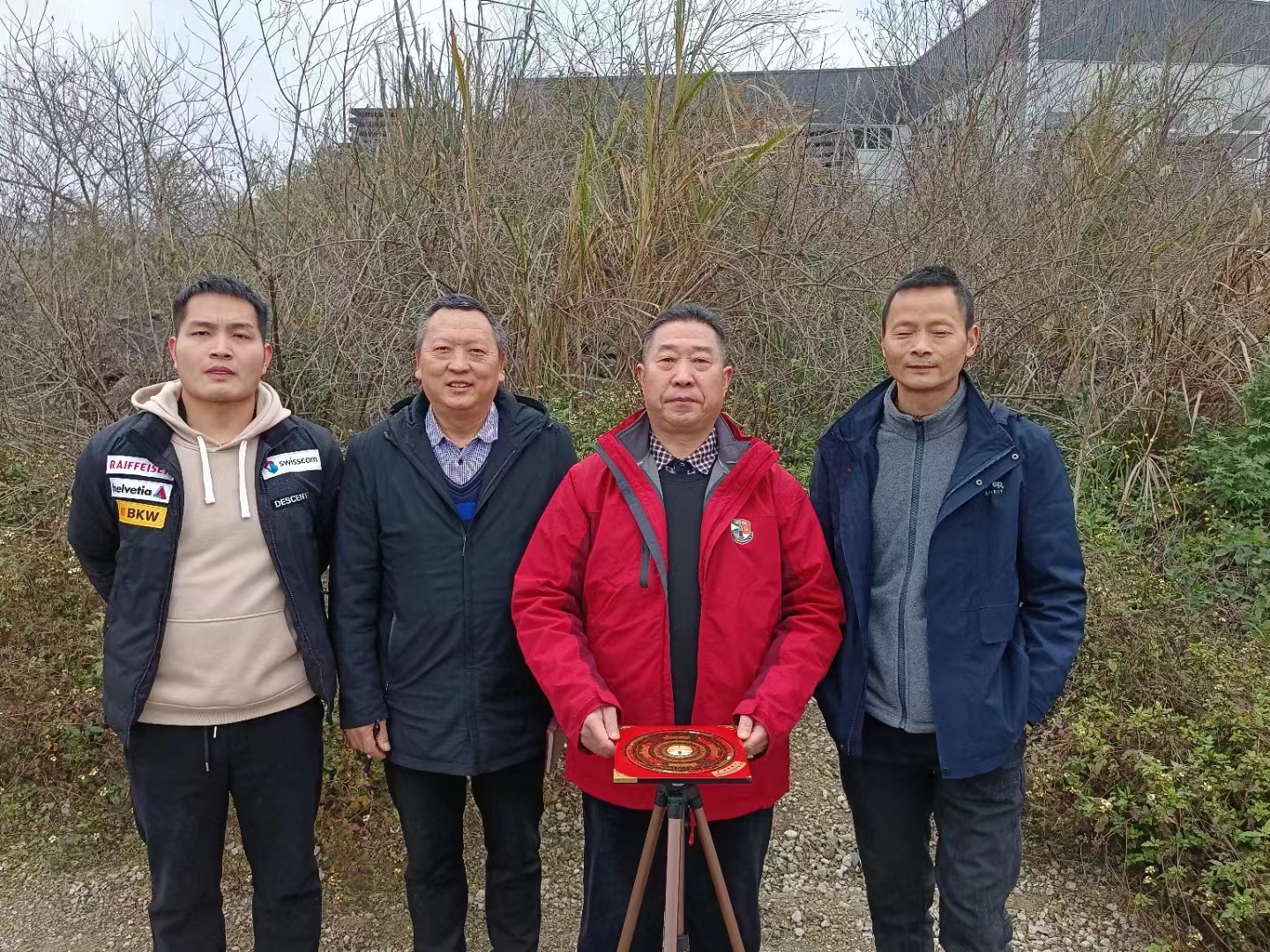 中国著名易道商联盟天眼风水学者高浦洪，2023年受邀在重庆市綦江区桥河工业园区为福主老板选定厂房，办公楼位置。各项风水数据均合符此风水格局。
