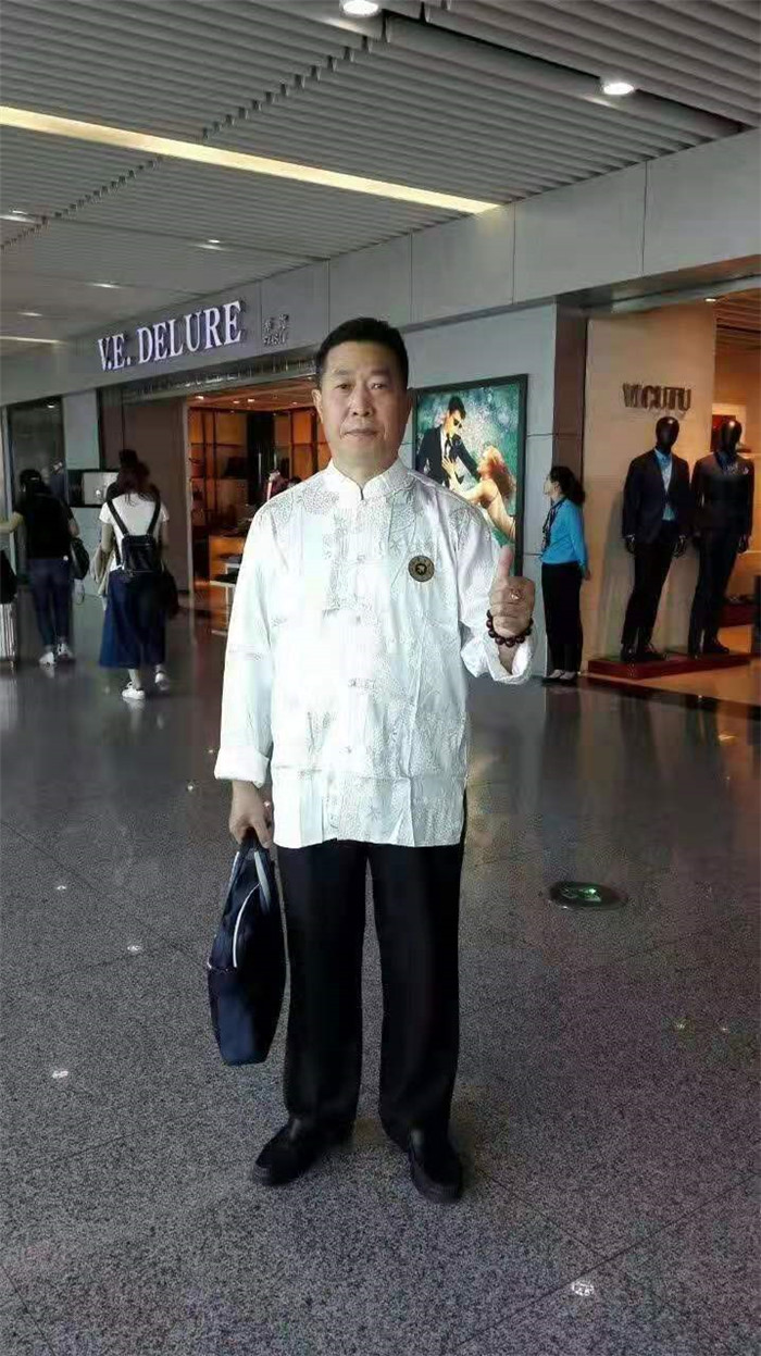 中国著名易经风水学者，重庆风水大师高浦洪，2019年9月11日南昌飞重庆，圆满完成既定工作任务返渝，满意而归！