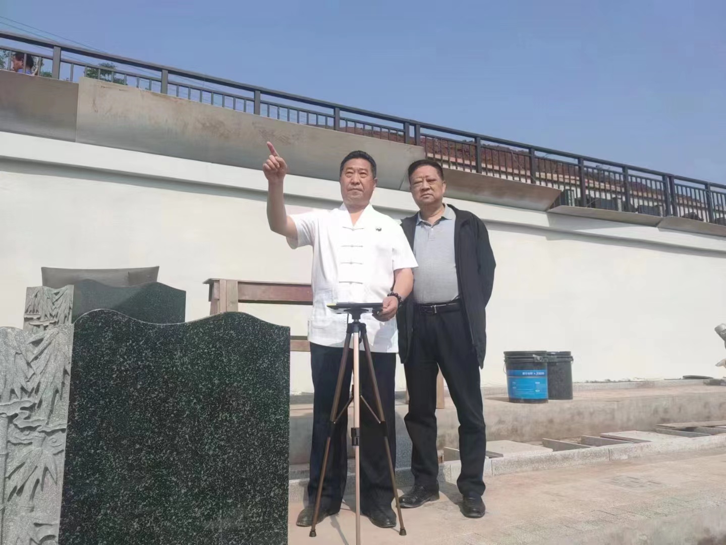 中国天眼风水实战应用非遗传承人高浦洪，2023年4月10日受邀在重庆市綦江区篆塘“龙龟山人文纪念园”为福主老板看阴宅风水