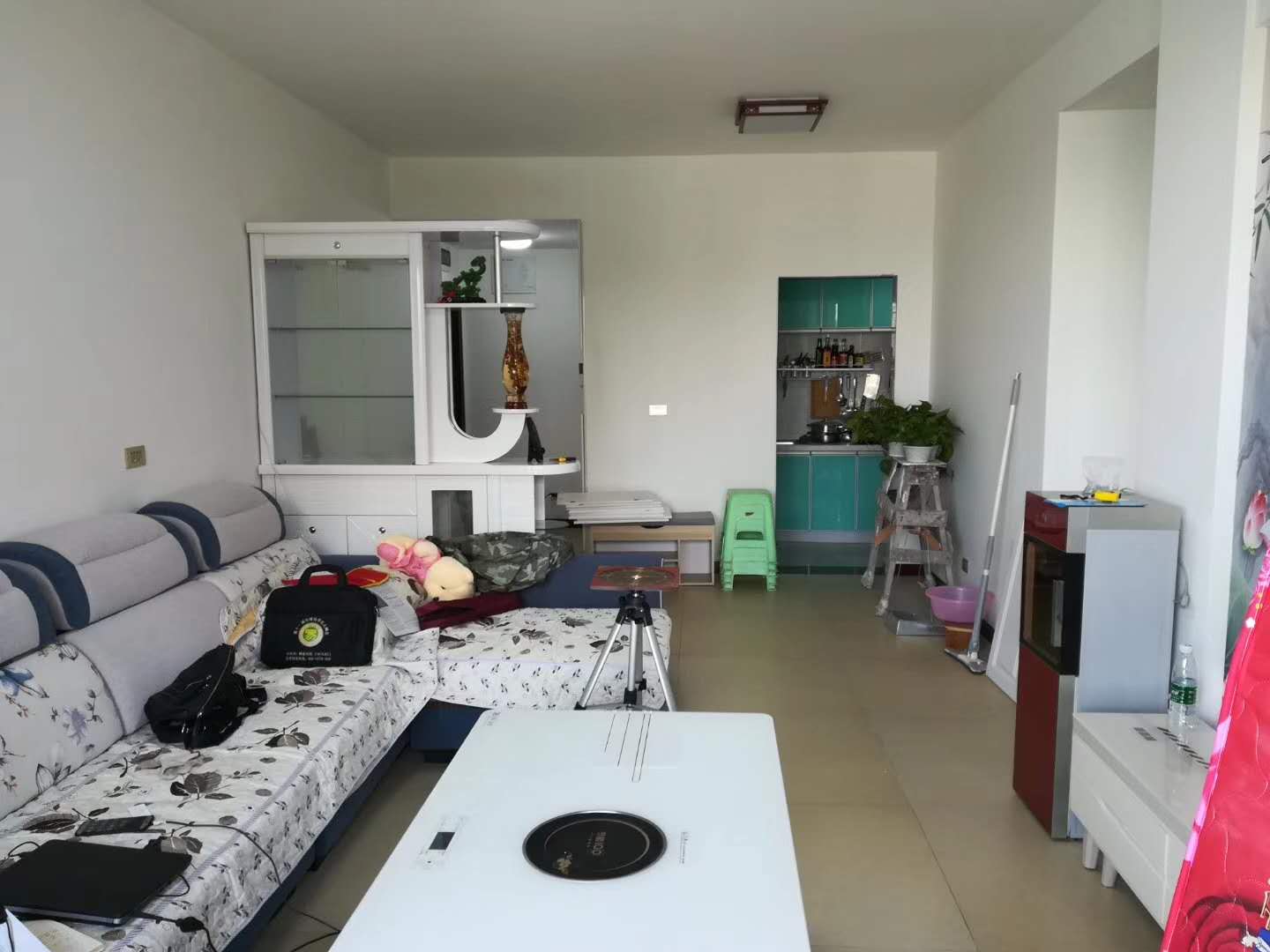 重庆风水大师高浦洪在重庆綦江区为福主老板看阳宅风水