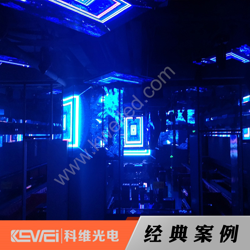 室内LEDP3显示屏+P4LED显示屏——新疆伊犁哈萨克自治州酒吧