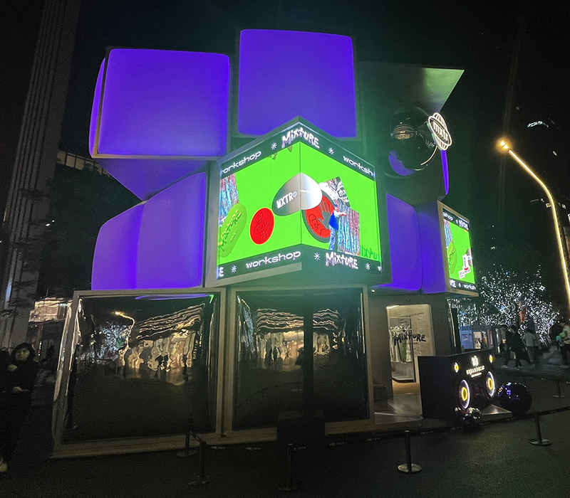 户外P2.5魔方屏