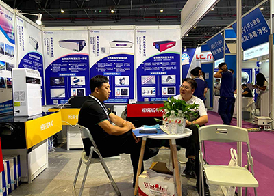 <span style="font-size:18px;">上海展会</span>