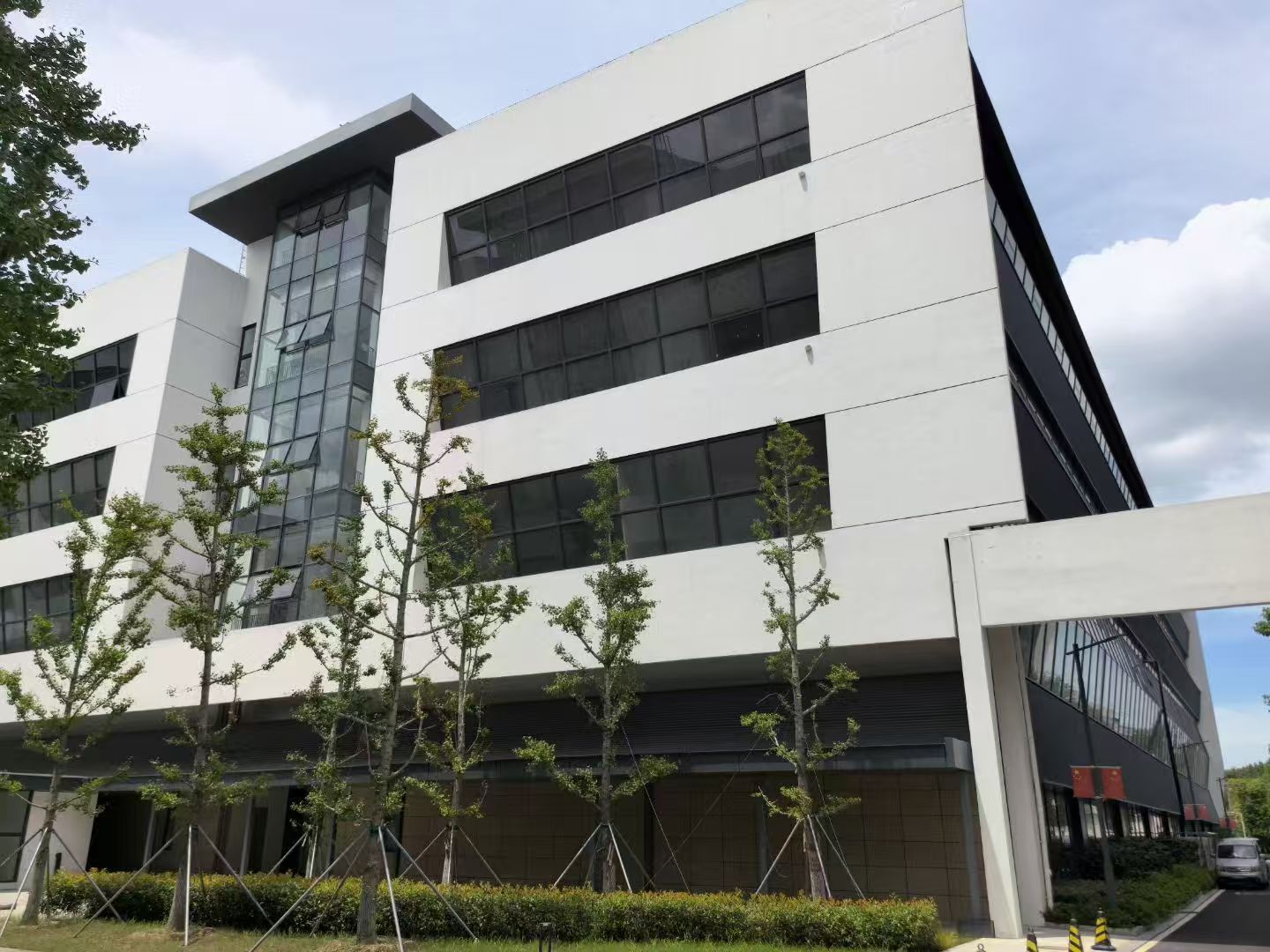 【工程案例】吴江赛尔康电子 美的商用中央空调大多联145匹验收完成