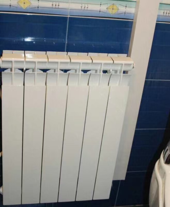 【工程案例】老房暖气片改造中，2天完工 今年终于不用靠一身正气过冬了