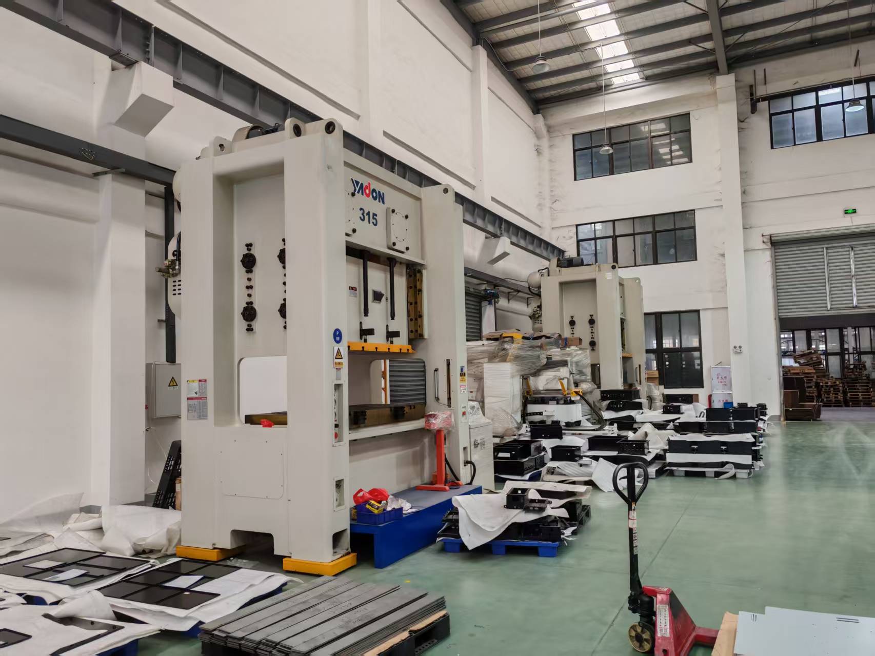 315-400T沖壓設備