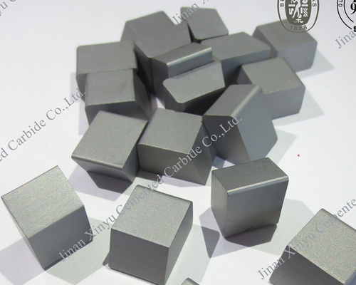 铲雪齿