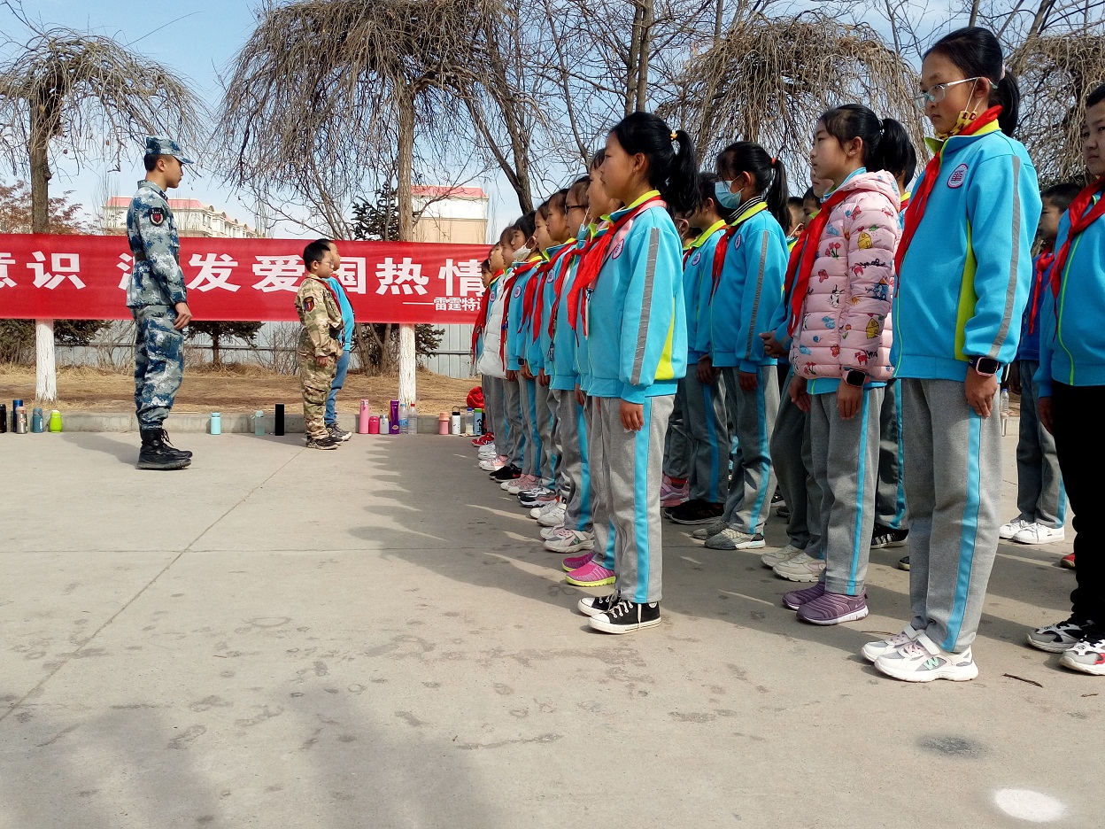 华罗庚实验学校军训圆满结束！