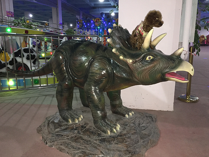 恐龙乐园