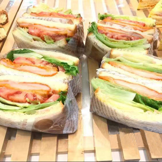 奧爾良雞腿三明治（現(xiàn)烤類）