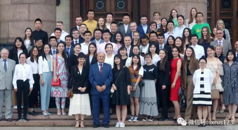 莫斯科国立大学校长及留学生 莫斯科国立大学校长及留学生