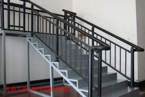 <span>鋼結(jié)構(gòu)廠房樓梯</span>
