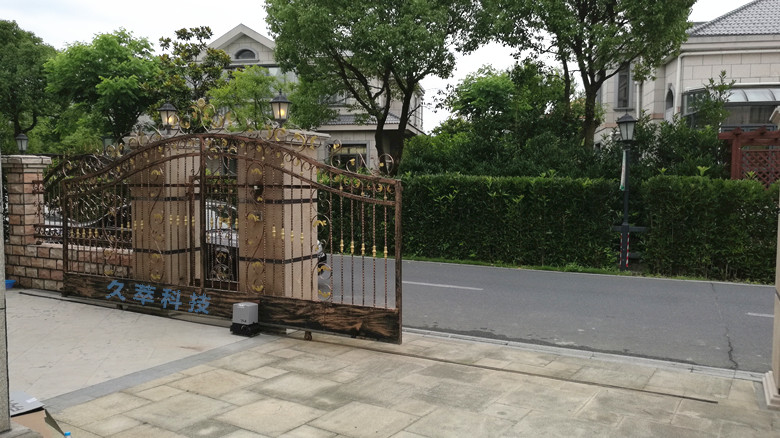 昌鑫花园-意大利进口法柯FAAC平移门电机741