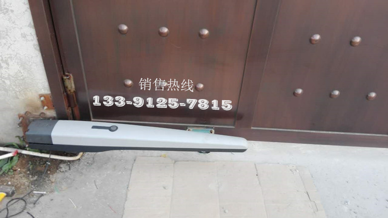  廊坊某私家别墅-意大利进口耐氏Nice直臂平开门机TOONA7024