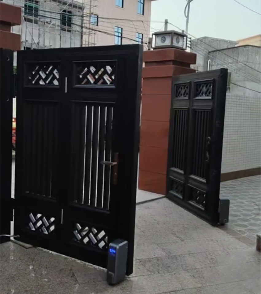 广东某私家别墅-卡诺林快速离合轮式智能开门机DCK990KS