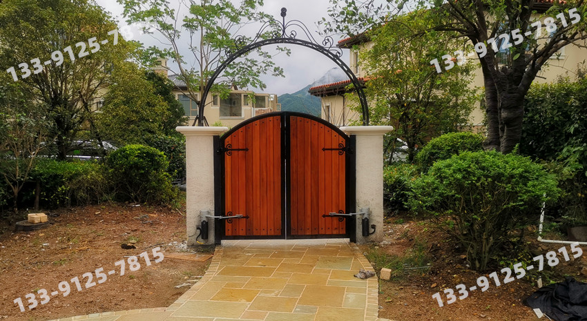 湖州凤凰山-意大利Nice人行通道曲臂开门机Walky