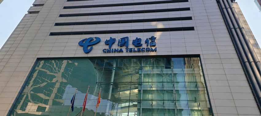 我司对中国电信德国EFAFLEX(艾富来)高速车库门进行维保 我司对中国电信德国EFAFLEX(艾富来)高速车库门进行维保