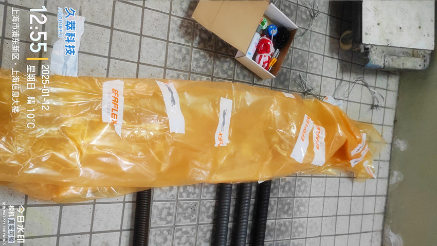 我司对中国电信德国EFAFLEX(艾富来)高速车库门进行维保 我司对中国电信德国EFAFLEX(艾富来)高速车库门进行维保