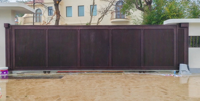 品牌之选，实力赋能-耐氏Nice平移门电机RUN入驻圣安德鲁斯别墅​