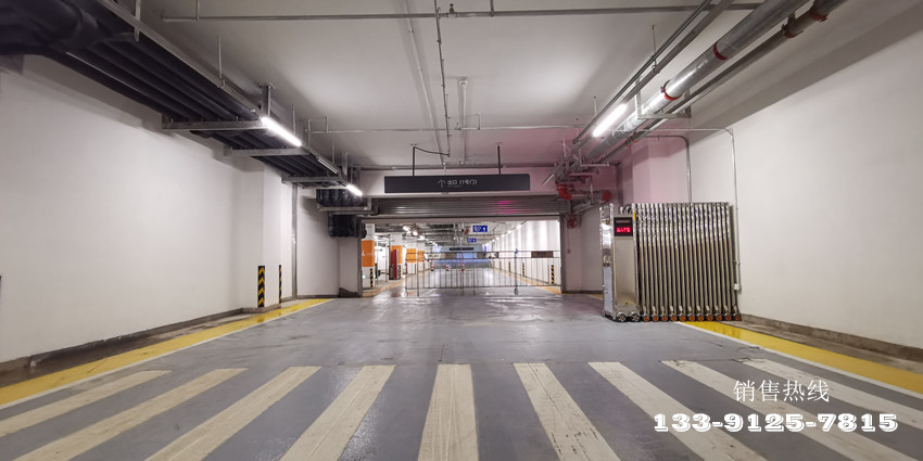 杭州蚂蚁集团-不锈钢伸缩门