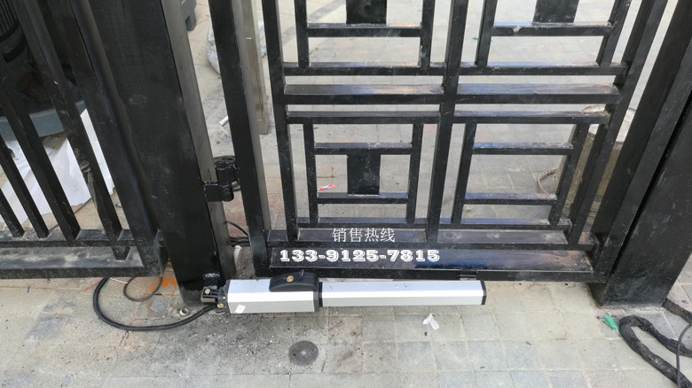 南京弘阳旭日上城-意大利FAAC人行通道专用液压开门机422PED