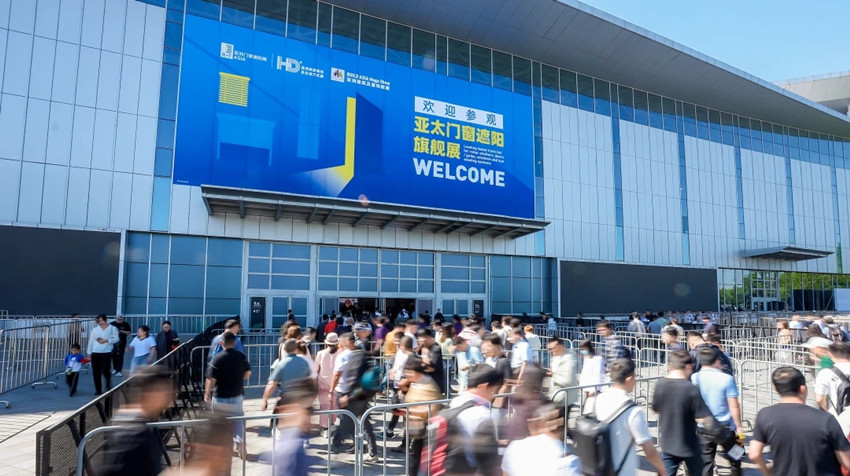 我司携卡诺林/欧玛克开门机参观2024第19届R+T亚洲门窗遮阳展
