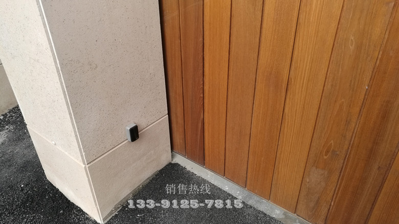  月湖山庄-意大利进口耐氏Nice地埋式平开门机 