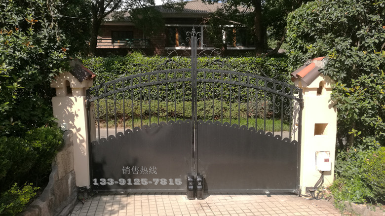 月湖山庄12号-阿尔卡诺ALCANO八字别墅庭院平开门机PM180