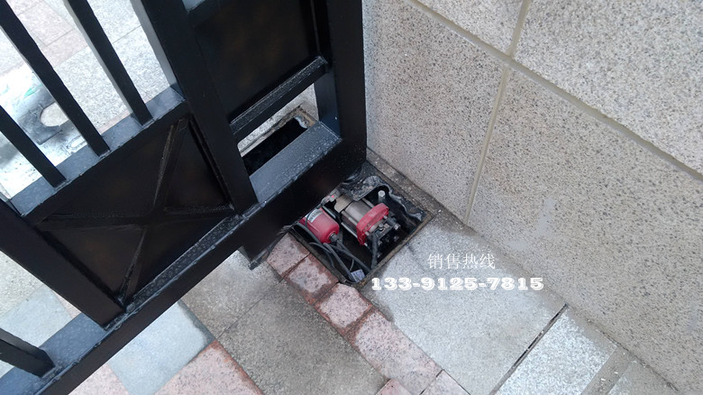 万源城御璄三期-意大利进口FAAC液压地埋式开门机S800H   
