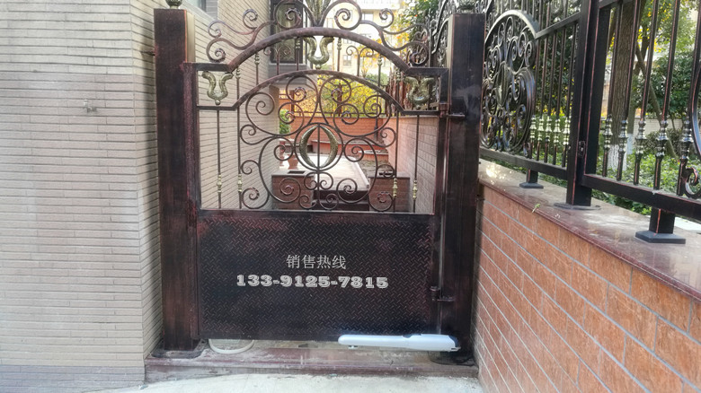 平湖海德城龙泽苑-意大利进口Nice直臂平开门机Wingo