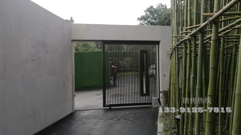我司参与杭州万科和家园的建设项目是意大利Nice重型平移门电机RUN系列和SAFELANE铜门