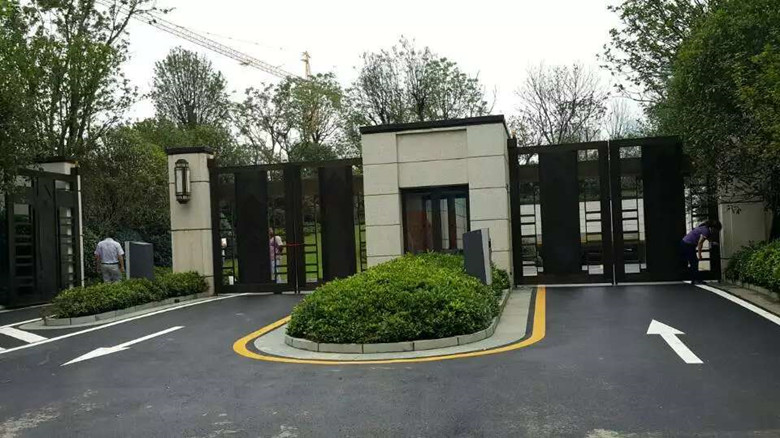江西新力洲悦-意大利进口BFT液压地埋式开门机SUB