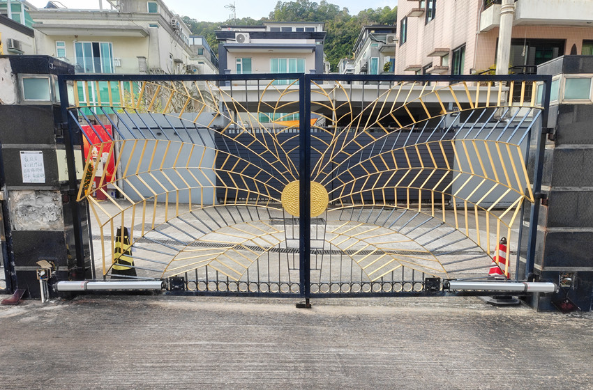 精准适配，品质之选-BFT直臂LUX电机入驻香港私家别墅​