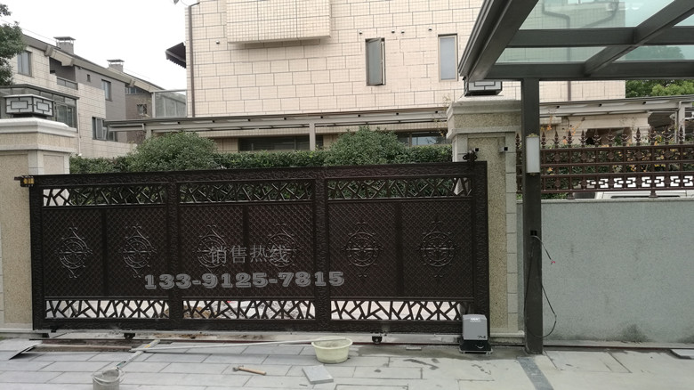 汤臣湖庭-意大利进口法柯FAAC平移门开门电机741