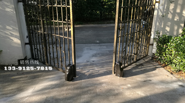 圣安德鲁斯庄园86号-阿尔卡诺ALCANO轮式八字遥控开门机PM180