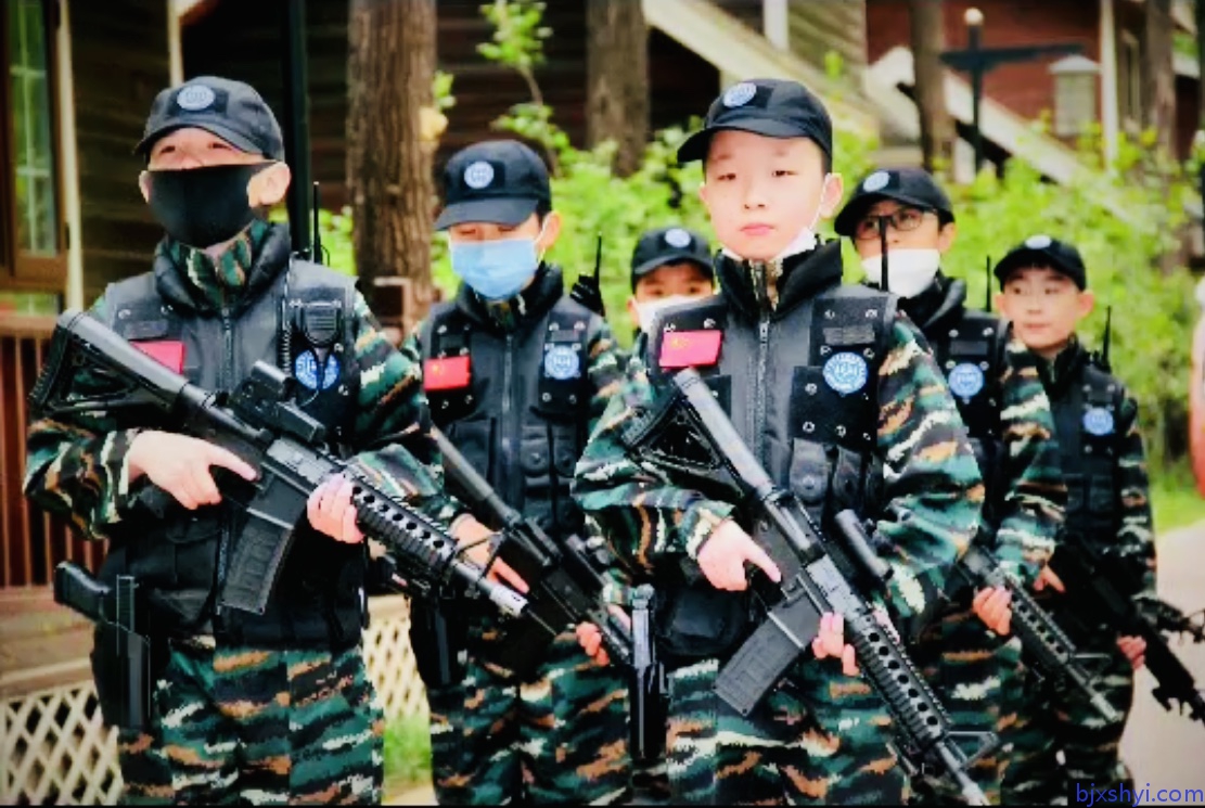 军事特训︱少年派“亚马逊行动”丛林军事特训一日营，专业的科目训练，引导青少年勇敢面对恐惧、冷静应对危险