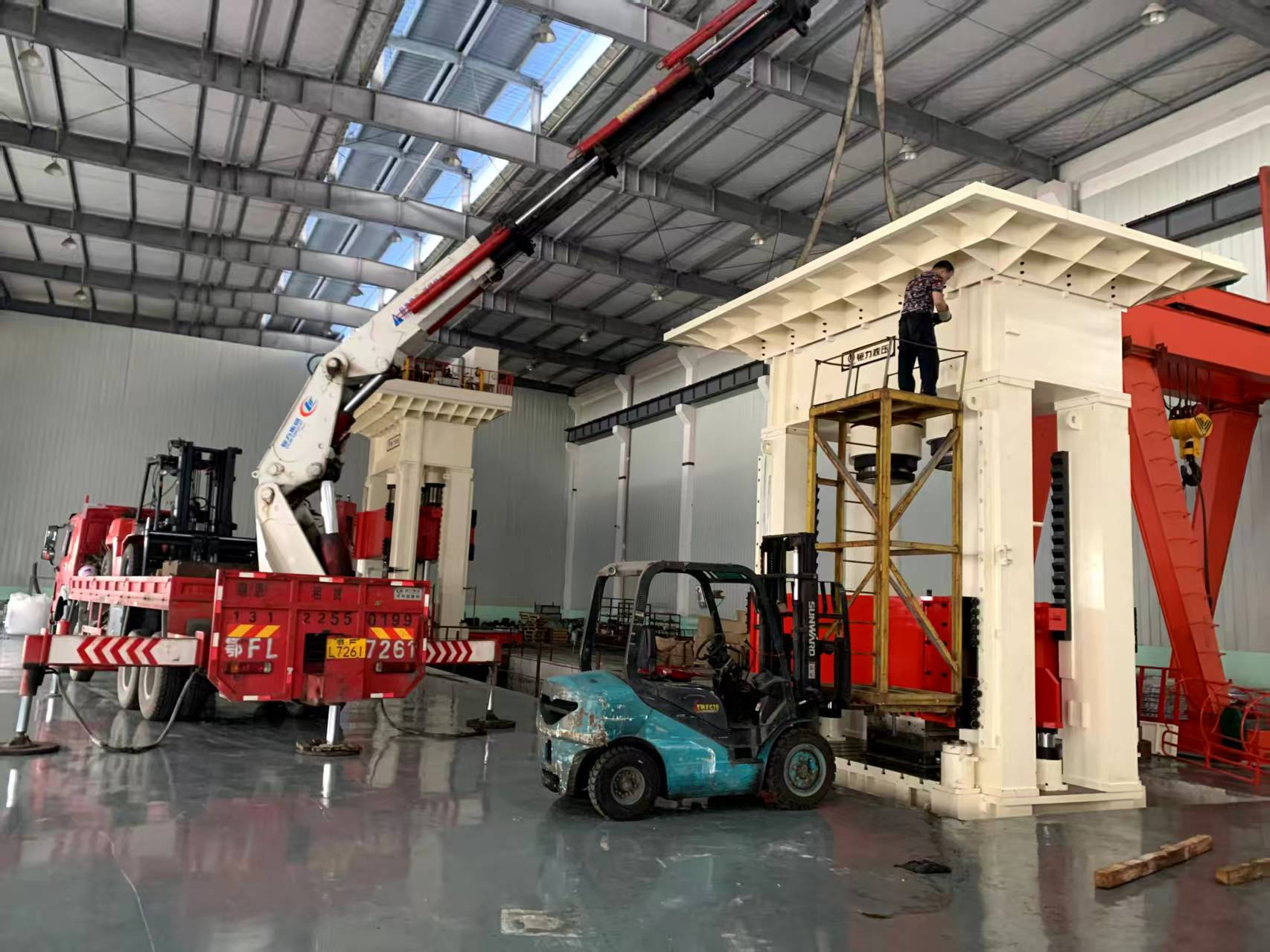 室内吊装定位搬运