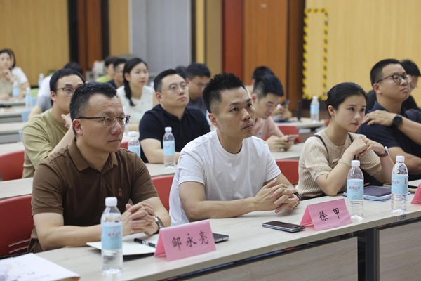 法治赋能 护航民企丨丽水市新生代企业家联合会主题沙龙助力民营经济高质量发展