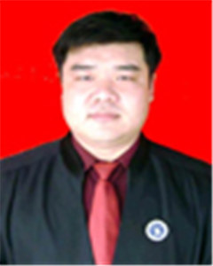 常伟