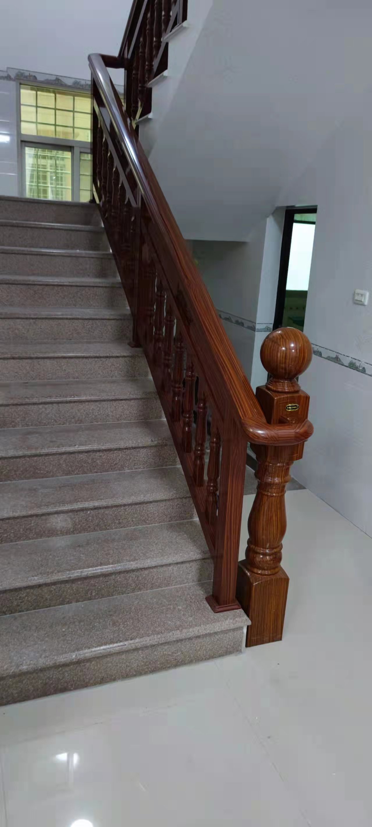褐色楼梯