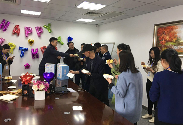 員工生日會(huì)