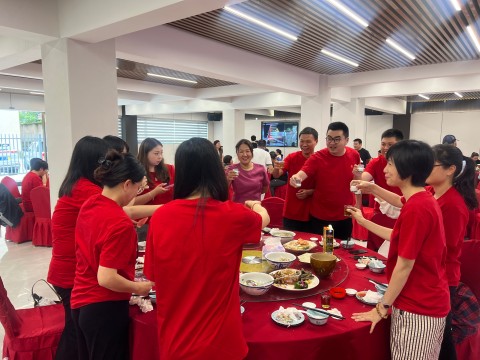 端午佳节共绘未来-锦曦控股集团举办2024年中总结会议暨端午节聚餐活动