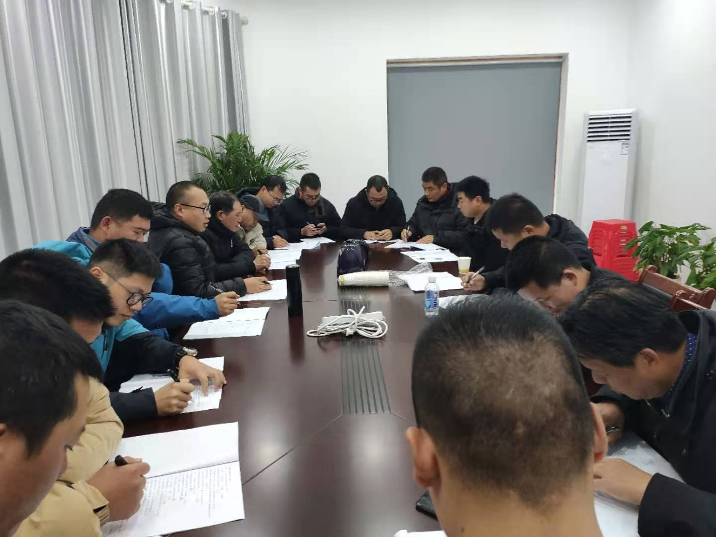创际建工集团项目部组织技术培训考试、提升员工职业素质!