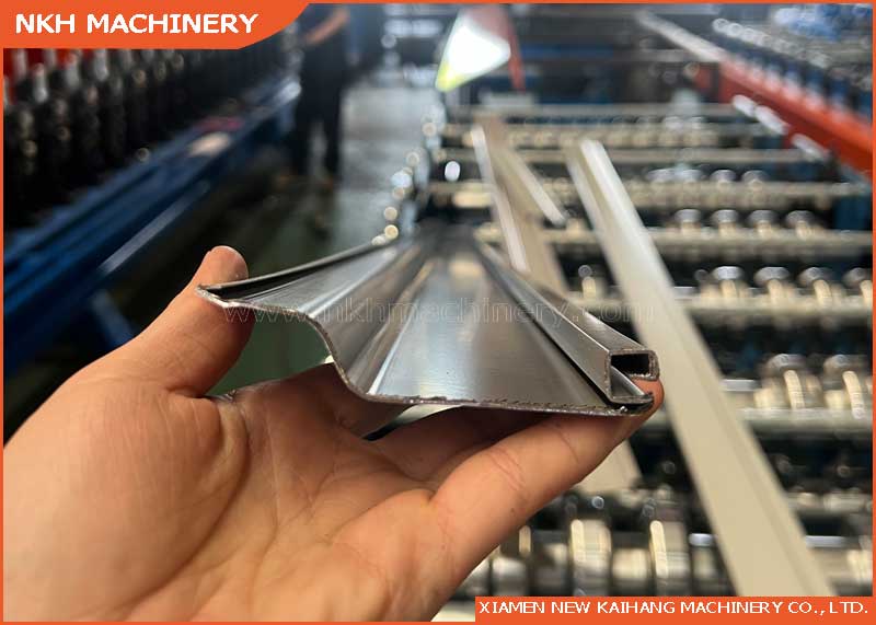 YX18.4-92 Roll Forming Machine for Bottom Bars