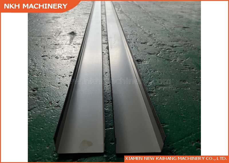 U103 Roll Forming Machine for Rails profile
