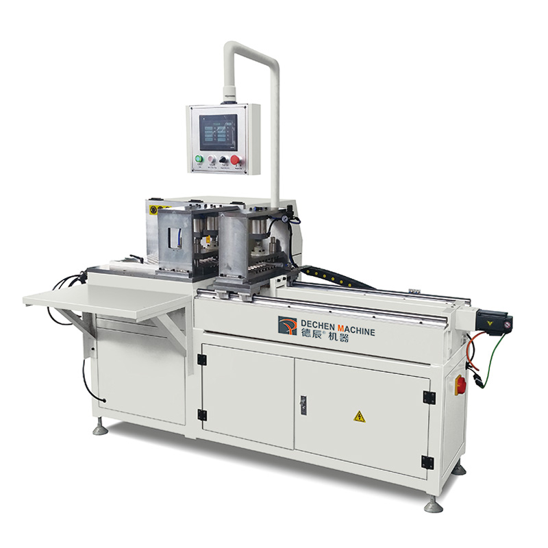 鋰電外殼數(shù)控自動(dòng)切割鋸（DLJJP-CNC-350）