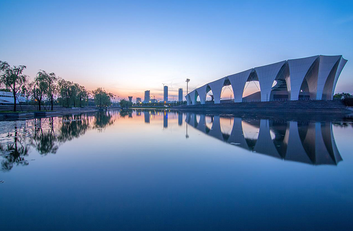 上海-东方体育中心“月亮湾”