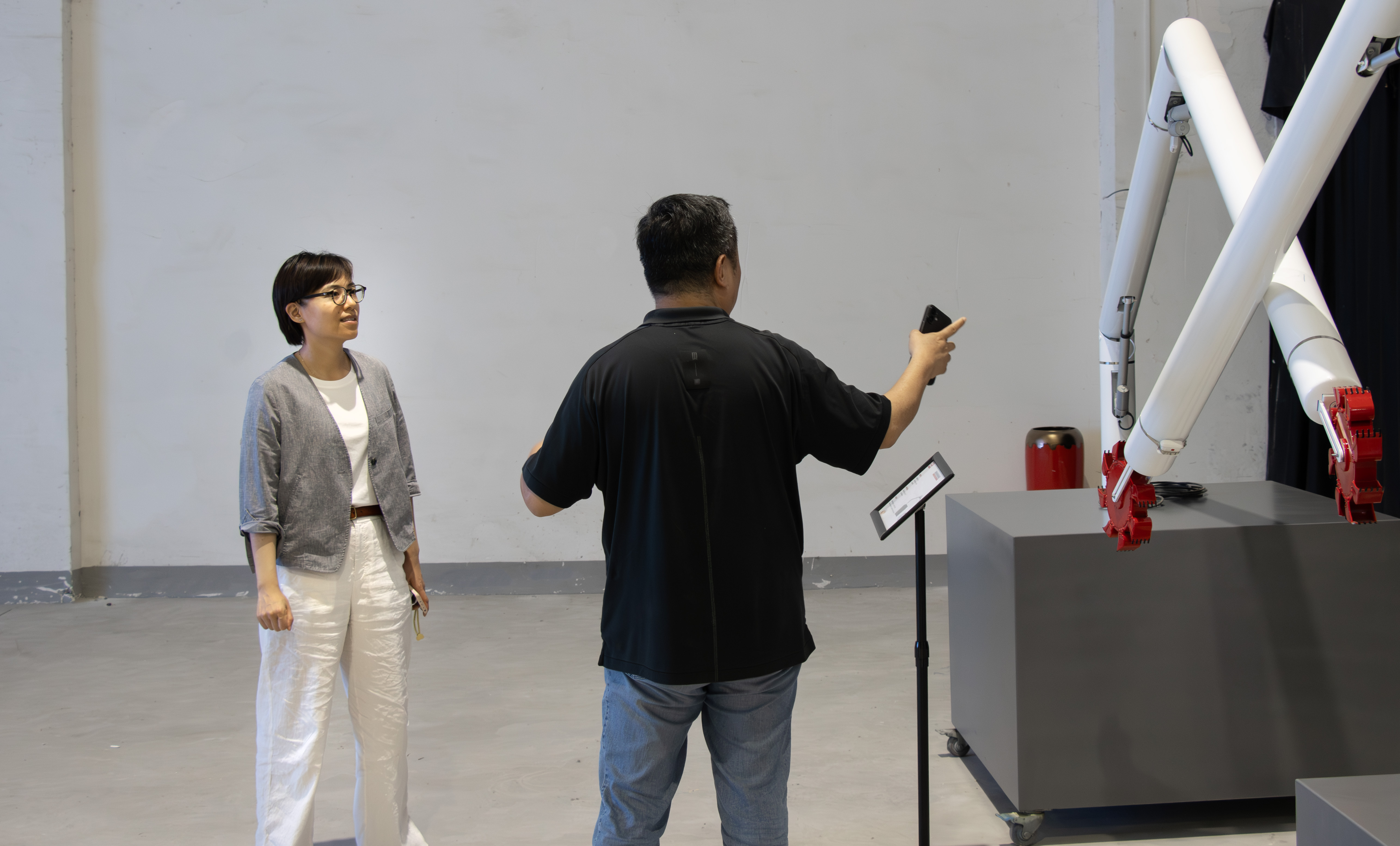国际标准化组织ISO/TC8/SC27分会秘书长唐思远调研BiNY